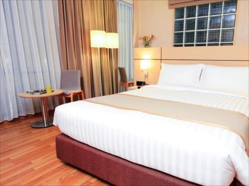 Petals Inn Bangkok Buitenkant foto