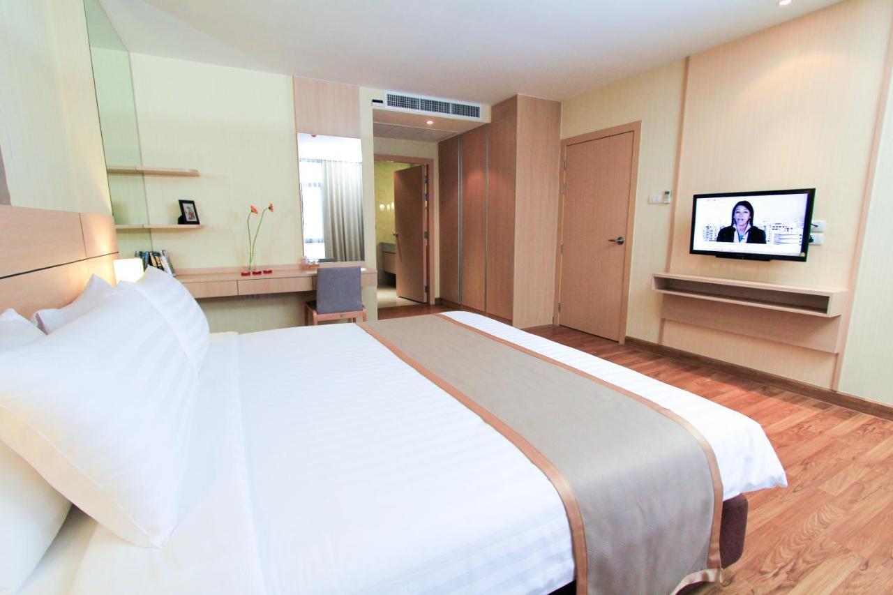 Petals Inn Bangkok Buitenkant foto