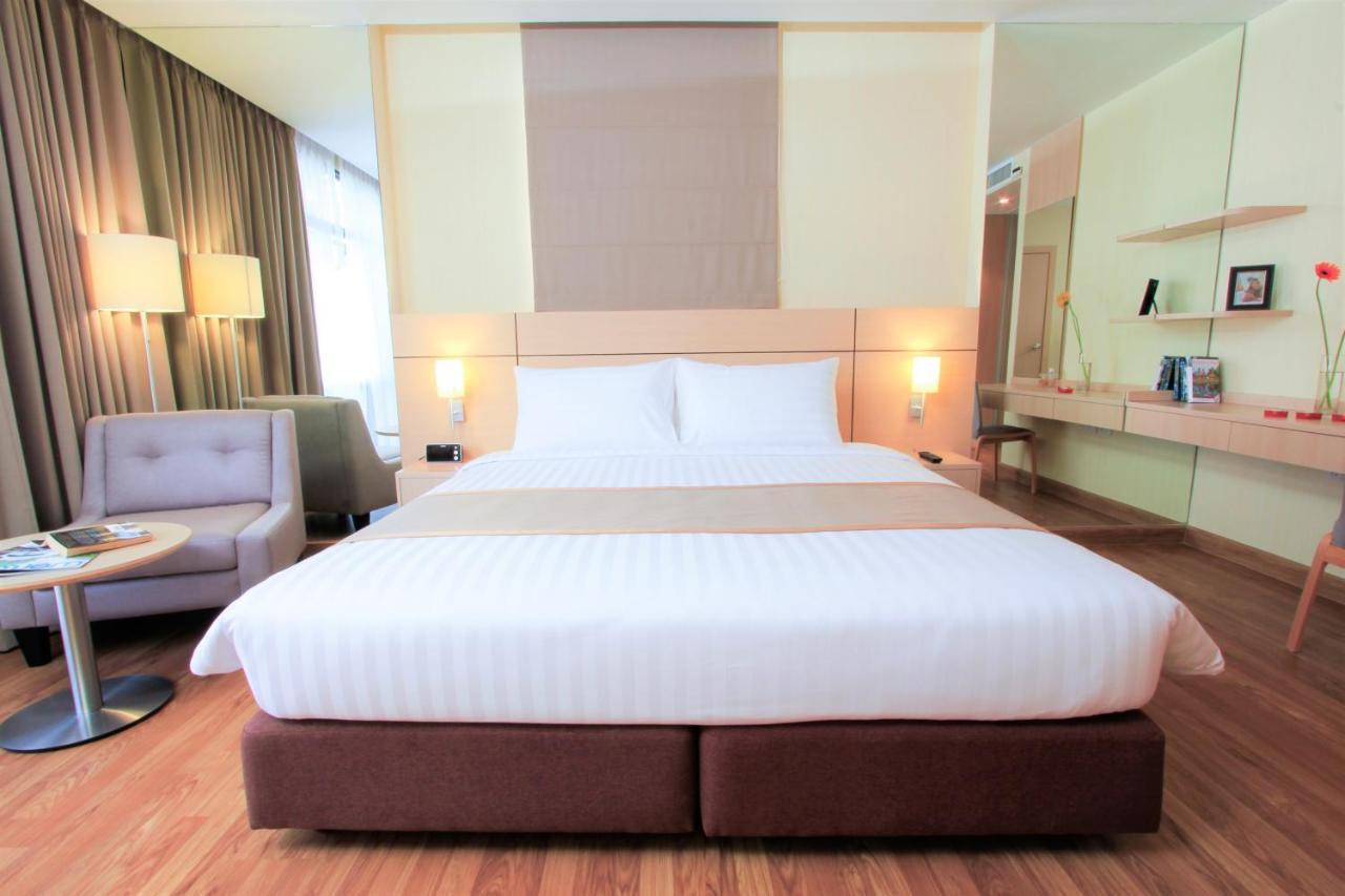 Petals Inn Bangkok Buitenkant foto